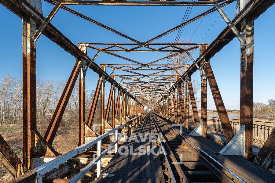 most kolejowy w czernicy koło kotowic